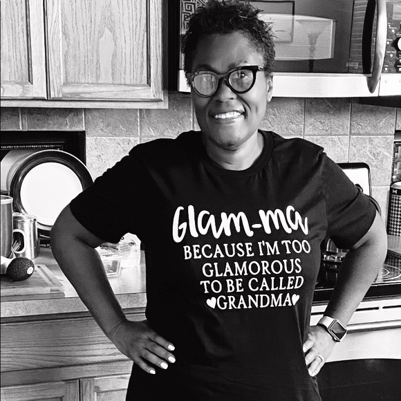 NEW! Glam-ma  Short Sleeve  Tee - Picture 6 of 6